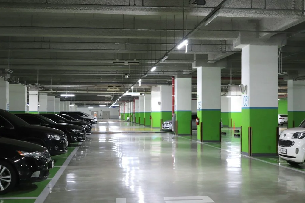 Comment améliorer la gestion de votre parc automobile ? Question de coût, de temps, d'adaptabilité, d'espaces de stationnement, et bien sûr, d'émissio