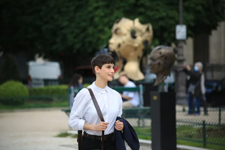 La prise en charge d’au moins 50 % des frais de transport en commun des déplacements domicile-travail est obligatoire.